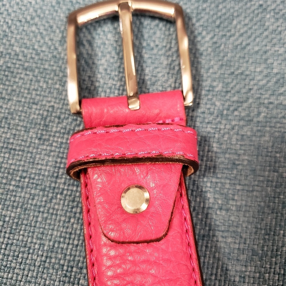 Pink women's bealt